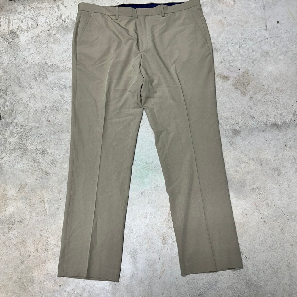 Nautica Men's Tan Chinos Flat Front Dress Pants Size 42W x 32L Polyester Blend